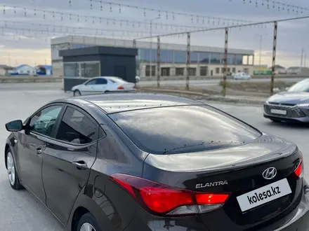 Hyundai Elantra 2014 года за 6 100 000 тг. в Атырау – фото 5