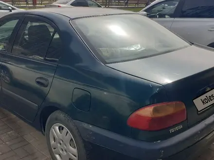 Toyota Avensis 2001 года за 2 500 000 тг. в Астана – фото 3