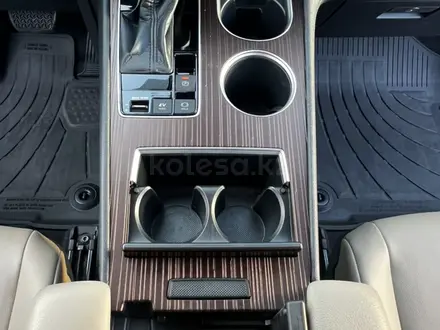 Toyota Sienna 2021 года за 21 000 000 тг. в Алматы – фото 15