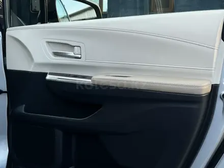 Toyota Sienna 2021 года за 21 000 000 тг. в Алматы – фото 23