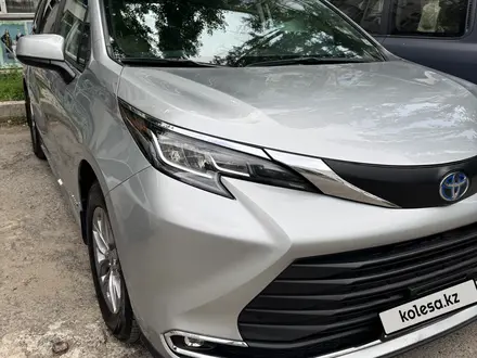 Toyota Sienna 2021 года за 21 000 000 тг. в Алматы – фото 3