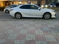 Toyota Camry 2023 года за 17 000 000 тг. в Атырау – фото 3