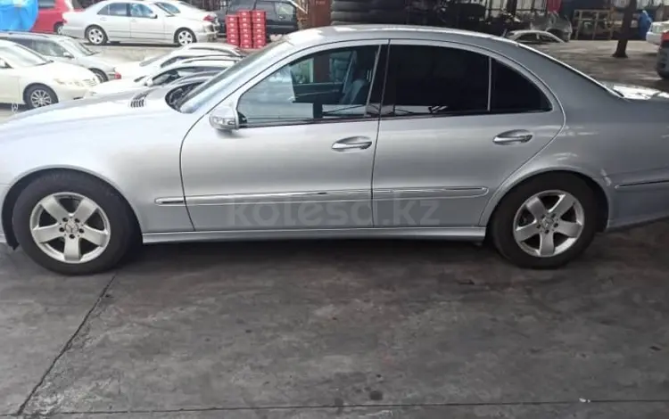 Дверь Mercedes-Benz E-class Мерседес Е-класс за 60 000 тг. в Астана