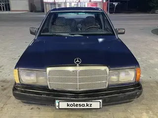 Mercedes-Benz 190, 1990
