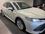 Toyota Camry 2020 года за 17 200 000 тг. в Актау