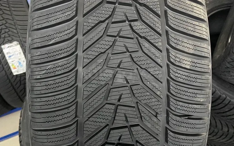 245/40R18 и 265/35R18 Hankook Winter I Cept W330 зима за 330 000 тг. в Алматы