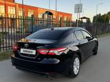 Toyota Camry 2020 года за 10 000 000 тг. в Актобе – фото 4