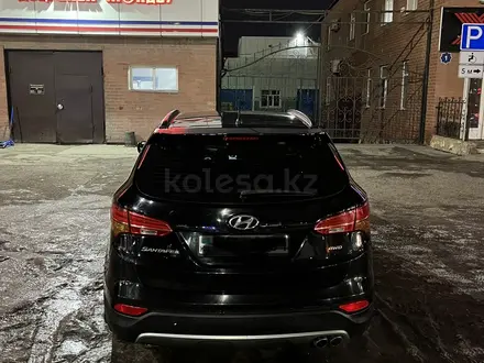 Hyundai Santa Fe 2012 года за 10 000 000 тг. в Астана – фото 17