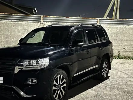 Toyota Land Cruiser 2017 года за 35 000 000 тг. в Караганда – фото 3