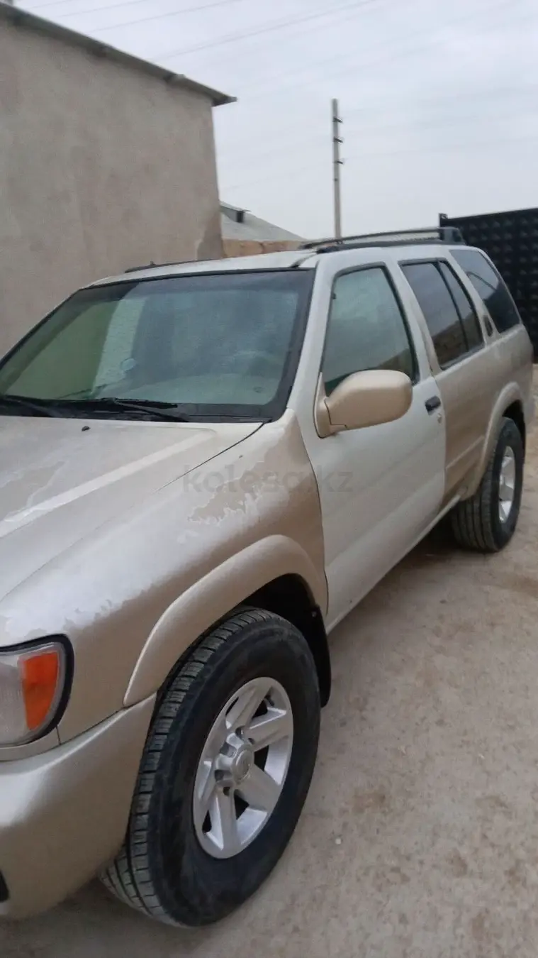 Nissan Pathfinder, 2001
