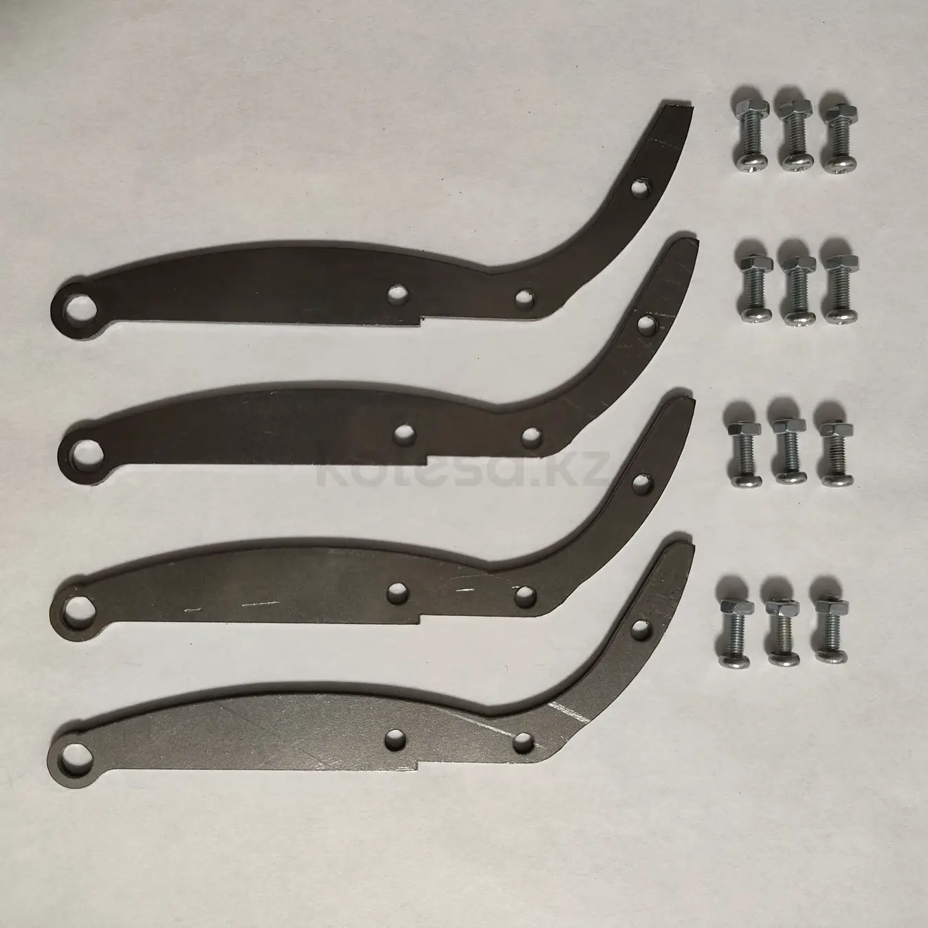 В Костанае - №157722302: купить запчасти на Колёсах