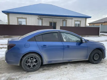 Chevrolet Cruze 2014 года за 4 500 000 тг. в Атырау – фото 4