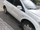 SsangYong Kyron 2013 года за 3 800 000 тг. в Караганда – фото 2