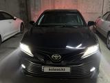 Toyota Camry 2019 года за 16 700 000 тг. в Алматы – фото 2