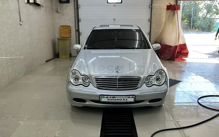 Mercedes-Benz C 32 AMG 2003 годаүшін3 550 000 тг. в Актау