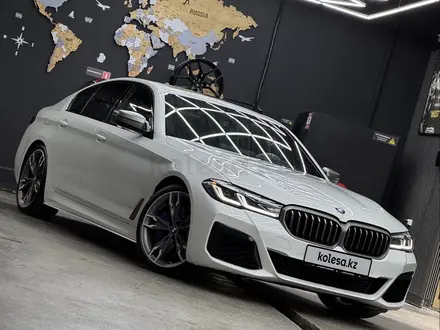 BMW 550 2022 года за 41 000 000 тг. в Алматы