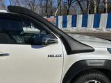Toyota Hilux 2021 года за 20 800 000 тг. в Алматы – фото 3