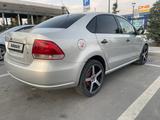 Volkswagen Polo 2010 года за 2 500 000 тг. в Атырау – фото 2