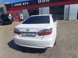 Toyota Camry 2015 года за 11 500 000 тг. в Кульсары – фото 4