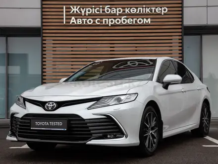 Toyota Camry 2023 года за 19 290 000 тг. в Алматы