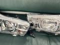 Фара правая Toyota Hilux 2016 г новый оригинал за 140 000 тг. в Алматы