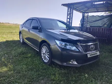 Toyota Camry 2013 года за 10 000 000 тг. в Усть-Каменогорск – фото 2