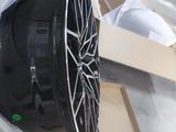 (РАЗНОШИРОКИЕ) R20 5X112 66, 6 BLACK MACHINED за 460 000 тг. в Алматы – фото 3