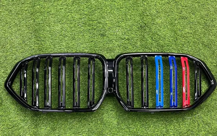 РЕШЕТКА РАДИАТОРА НА BMW G06 за 45 000 тг. в Астана