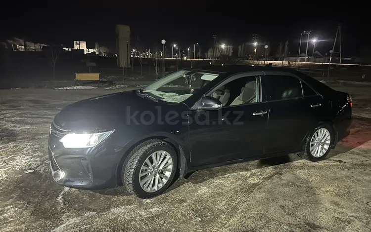 Toyota Camry 2015 года за 11 500 000 тг. в Актобе