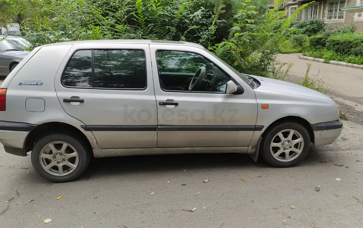 Volkswagen Golf 1994 годаүшін1 000 000 тг. в Павлодар