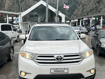 Toyota Highlander 2013 года за 10 500 000 тг. в Атырау