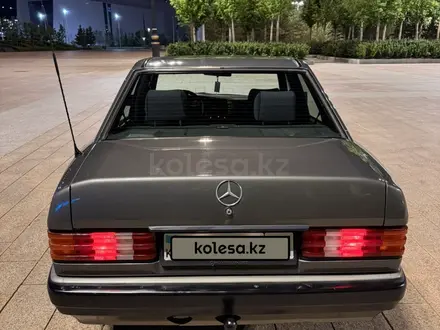 Mercedes-Benz 190 1991 года за 2 000 000 тг. в Астана – фото 3