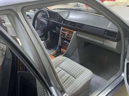 Mercedes-Benz E 230 1990 года за 2 700 000 тг. в Алматы – фото 3