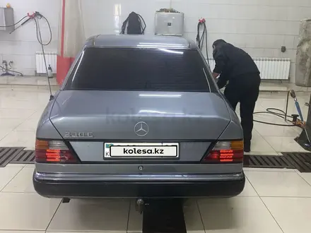 Mercedes-Benz E 230 1990 года за 2 700 000 тг. в Алматы – фото 8