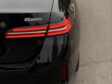 BMW 520 2024 года за 31 000 000 тг. в Астана – фото 12