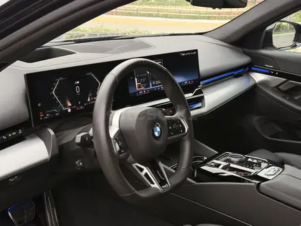 BMW 520 2024 года за 31 000 000 тг. в Астана – фото 15