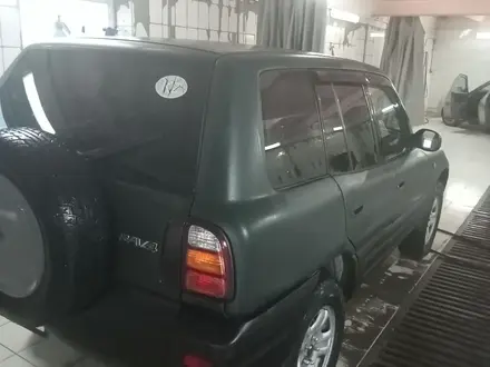 Toyota RAV4 1998 года за 3 200 000 тг. в Аксай – фото 3