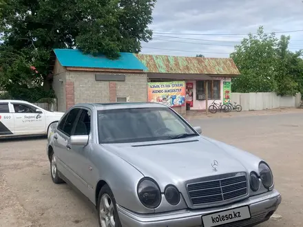 Mercedes-Benz E 280 1998 года за 1 700 000 тг. в Алматы