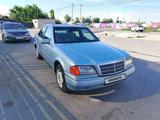 Mercedes-Benz C 200 1995 года за 1 850 000 тг. в Шымкент – фото 2