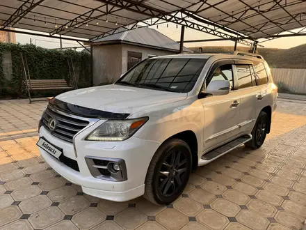 Lexus LX 570 2013 года за 25 000 000 тг. в Алматы