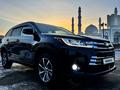 Toyota Highlander 2018 года за 17 900 000 тг. в Астана – фото 3