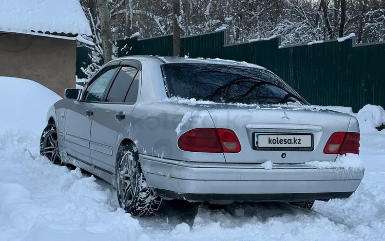 Mercedes-Benz E 240 1998 годаүшін2 500 000 тг. в Шымкент