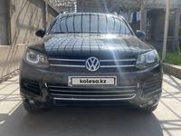 Volkswagen Touareg 2010 года за 9 500 000 тг. в Шымкент