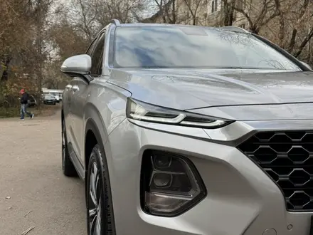 Hyundai Santa Fe 2019 года за 14 000 000 тг. в Алматы – фото 8