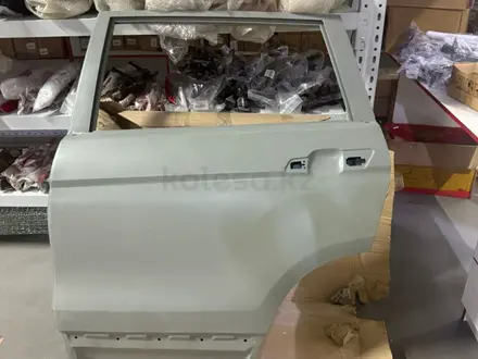 Дверь задняя за 210 000 тг. в Астана
