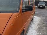 Volkswagen Transporter 1999 года за 2 800 000 тг. в Бесагаш – фото 2