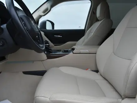 Toyota Land Cruiser Prestige 2022 года за 40 000 000 тг. в Атырау – фото 17