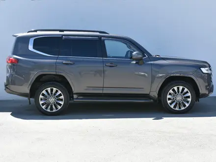 Toyota Land Cruiser Prestige 2022 года за 40 000 000 тг. в Атырау – фото 4