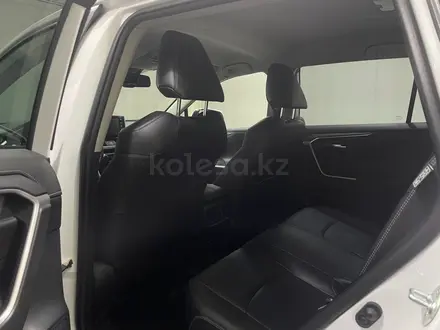 Toyota RAV4 Luxe 2021 года за 14 500 000 тг. в Алматы – фото 11