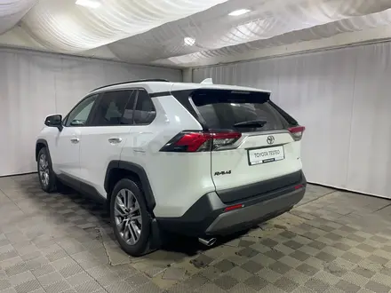 Toyota RAV4 Luxe 2021 года за 14 500 000 тг. в Алматы – фото 2